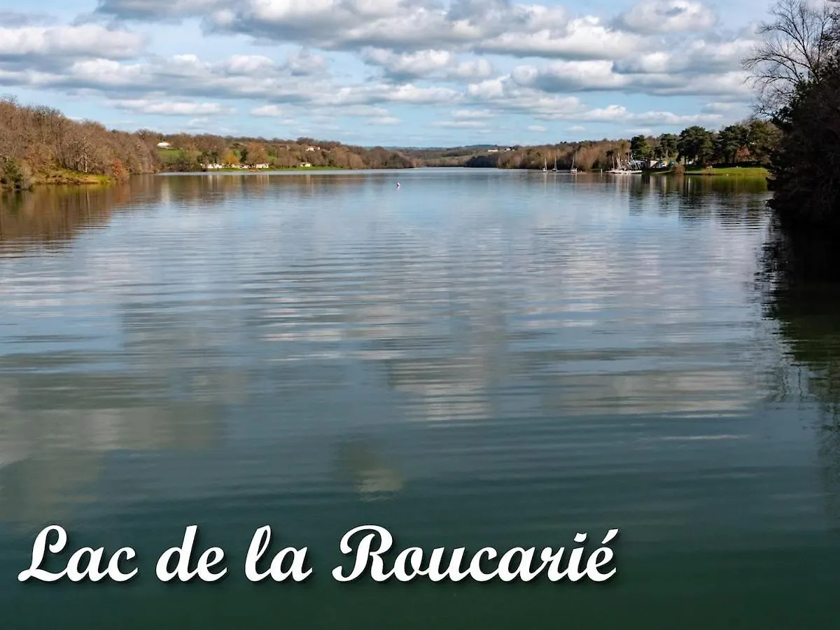 Charmant Gite De Lacrouzette Avec Piscine Saint-Benoit-de-Carmaux 0*,  Frankrijk